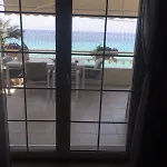 House In Front Of The Sea!
