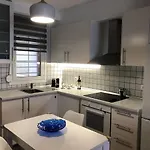 דירה House In Front Of The Sea! סיווירי