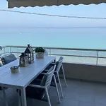 דירה House In Front Of The Sea! *