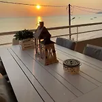 House In Front Of The Sea! * סיווירי