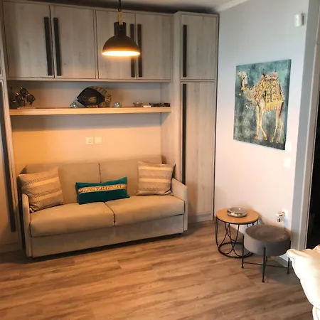 House In Front Of The Sea! Apartment