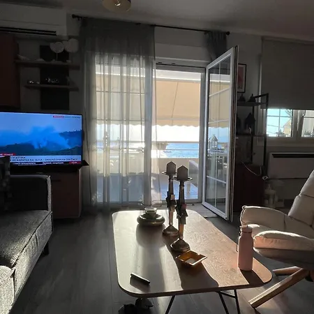 House In Front Of The Sea! Apartment *
