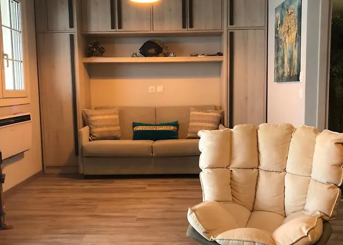 Appartement House In Front Of The Sea! Siviri