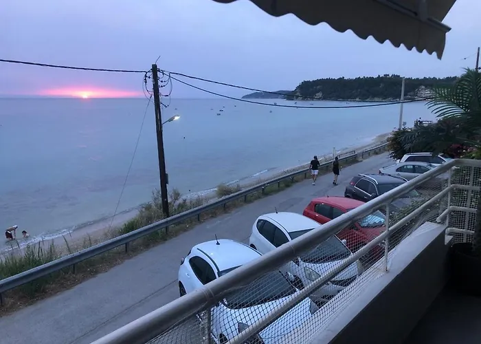 House In Front Of The Sea!