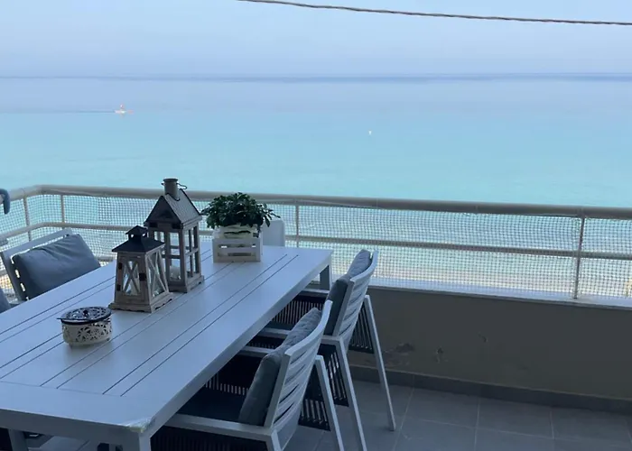 Appartement House In Front Of The Sea! *