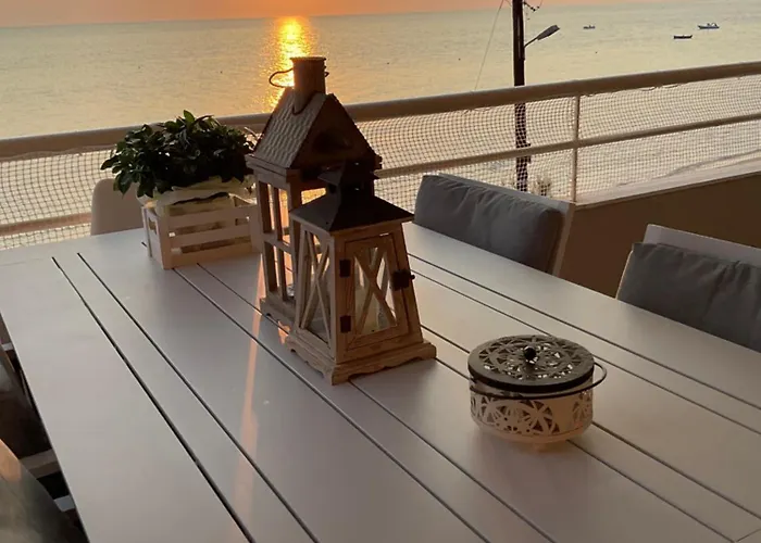 House In Front Of The Sea! * Siviri
