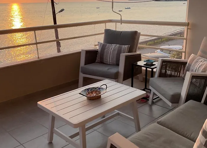 Appartement House In Front Of The Sea! Siviri