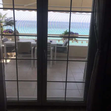 House In Front Of The Sea!